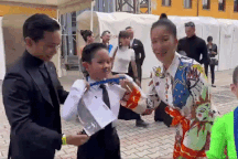 Khánh Thi, Phan Hiển khóc khi con trai 8 tuổi đoạt HCV dancesport quốc tế