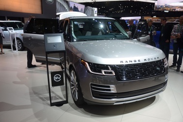 Range Rover SVAutobiography 2018 - Một lựa chọn thay thế Bentley Bentayga