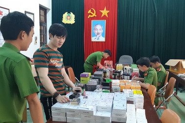 Phát hiện lô thuốc lá điện tử "khủng" không nguồn gốc xuất xứ