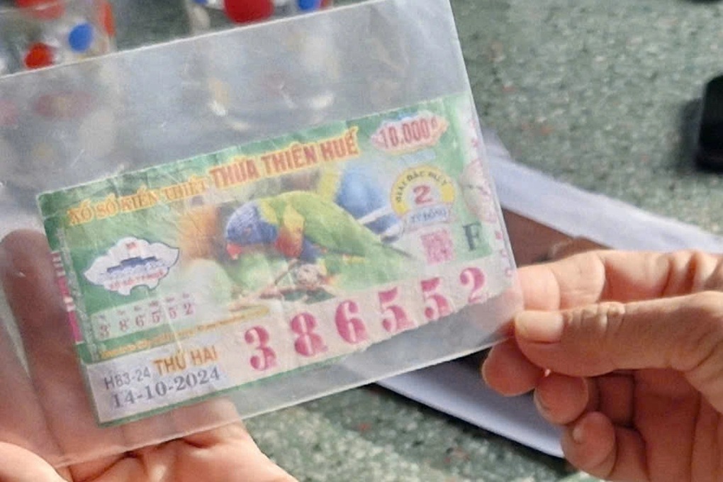 Tòa án nhận đơn khởi kiện vụ vé số trúng 2 tỷ đồng không được trả thưởng - 1 Tòa án nhận đơn khởi kiện vụ vé số trúng 2 tỷ đồng không được trả thưởng - 1