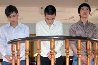 Hơn 40 năm tù cho nhóm giết người, cướp của