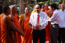 Phó Chủ tịch Quốc hội chúc Tết Chôl Chnăm Thmây