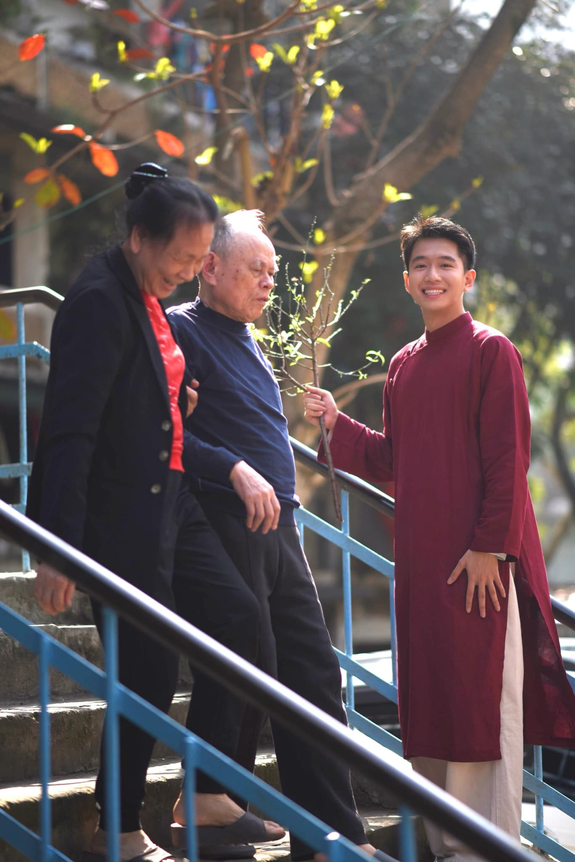 MC Thiện Khiêm mua đất ở tuổi 21, không thích được gọi là hot boy IELTS - 9 MC Thiện Khiêm mua đất ở tuổi 21, không thích được gọi là hot boy IELTS - 9