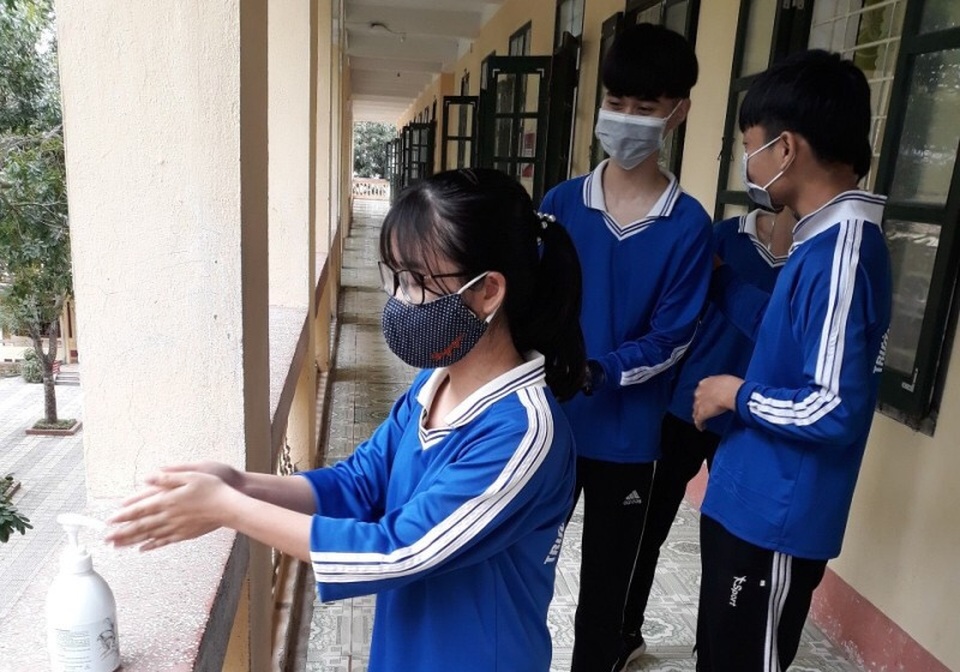 Trường học Thanh Hóa: 943 máy đo thân nhiệt, 24.566 vòi nước rửa tay - 3 Trường học Thanh Hóa: 943 máy đo thân nhiệt, 24.566 vòi nước rửa tay - 3