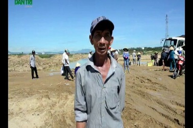 Ông Nguyễn Anh Tuấn bức xúc nói về nạn khai thác cát.