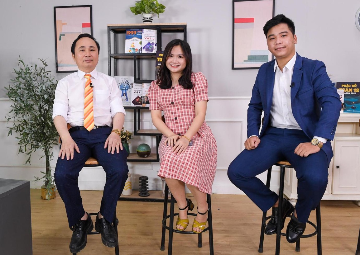 Thầy giáo có kinh nghiệm 25 năm dạy Vật lý hợp tác cùng QANDA Study - 2 Thầy giáo có kinh nghiệm 25 năm dạy Vật lý hợp tác cùng QANDA Study - 2