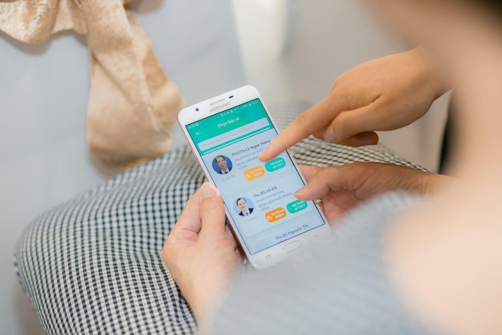 100 bác sĩ tham gia tư vấn online về Covid-19 cho cộng đồng - 1
