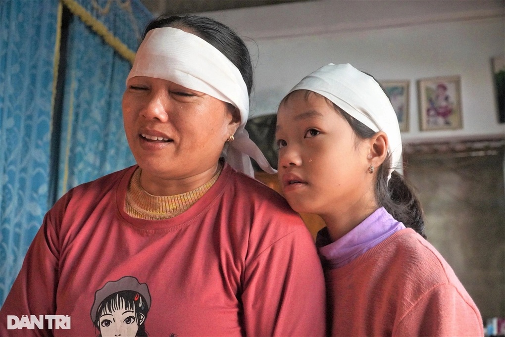 Báo Dân trí hỗ trợ nóng gia đình thanh niên tử nạn khi giúp dân chạy lũ - 2 Báo Dân trí hỗ trợ nóng gia đình thanh niên tử nạn khi giúp dân chạy lũ - 2