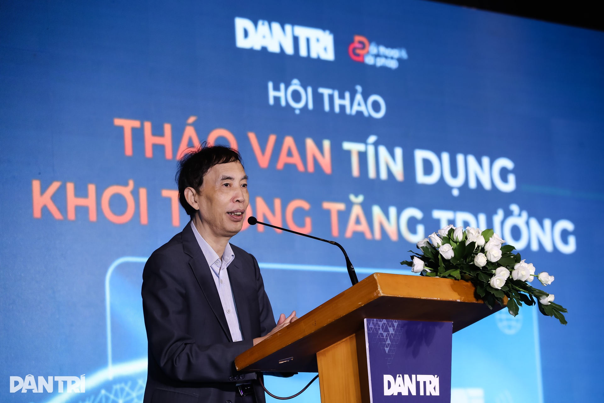 Tìm cách để ngân hàng tiêu được nhiều tiền - 2 Tìm cách để ngân hàng tiêu được nhiều tiền - 2