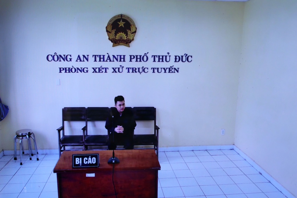 Xúc phạm chủ cơ sở thẩm mỹ ở TPHCM, Mr Lee lĩnh án - 1 Xúc phạm chủ cơ sở thẩm mỹ ở TPHCM, Mr Lee lĩnh án - 1