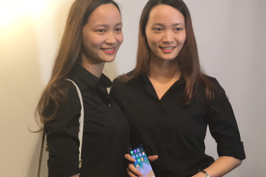 Face ID trên iPhone X bị qua mặt dễ dàng bởi cặp sinh đôi tại Hà Nội