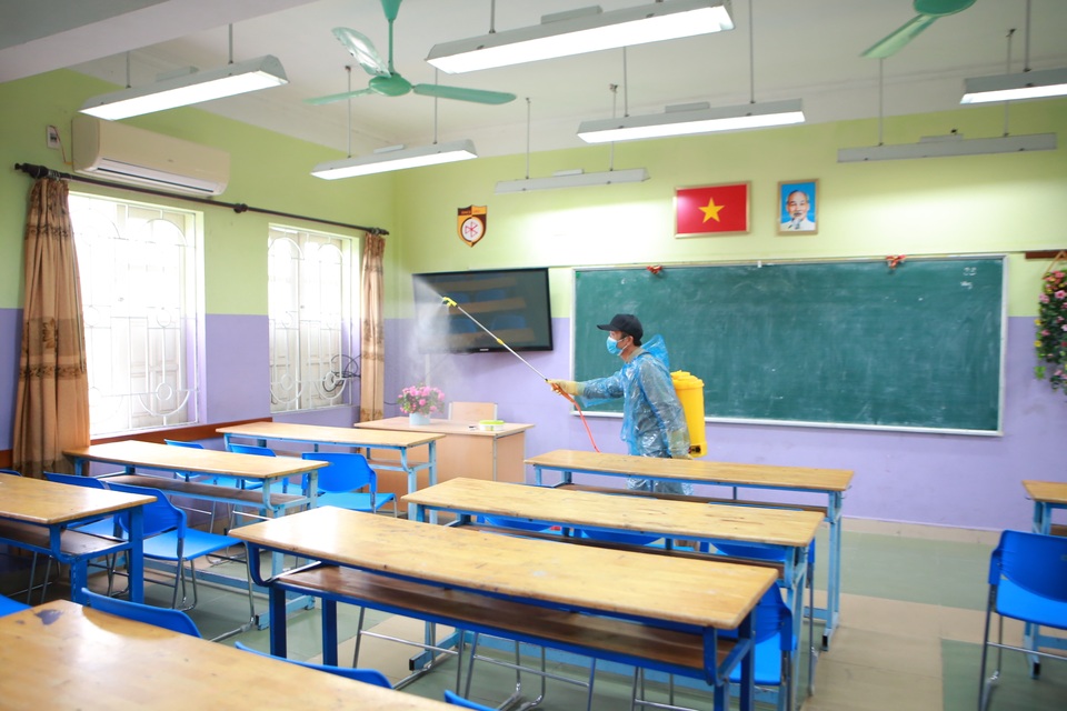 Hà Nội: Các trường triển khai dạy học online, tăng cường khử khuẩn mùa dịch - 9 Hà Nội: Các trường triển khai dạy học online, tăng cường khử khuẩn mùa dịch - 9