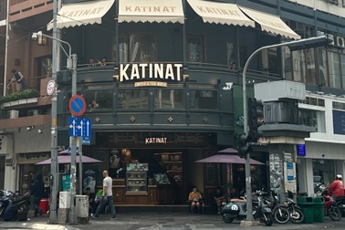 Trích 1.000 đồng/1 ly nước ủng hộ miền Bắc, Katinat nhận cơn bão tranh luận