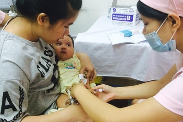 Chính thức tiêm vắc xin Sởi - rubella miễn phí