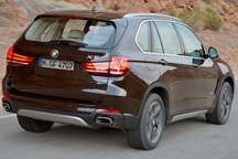 Nghi ngờ Daimler chơi xấu, BMW đình chỉ các dự án hợp tác