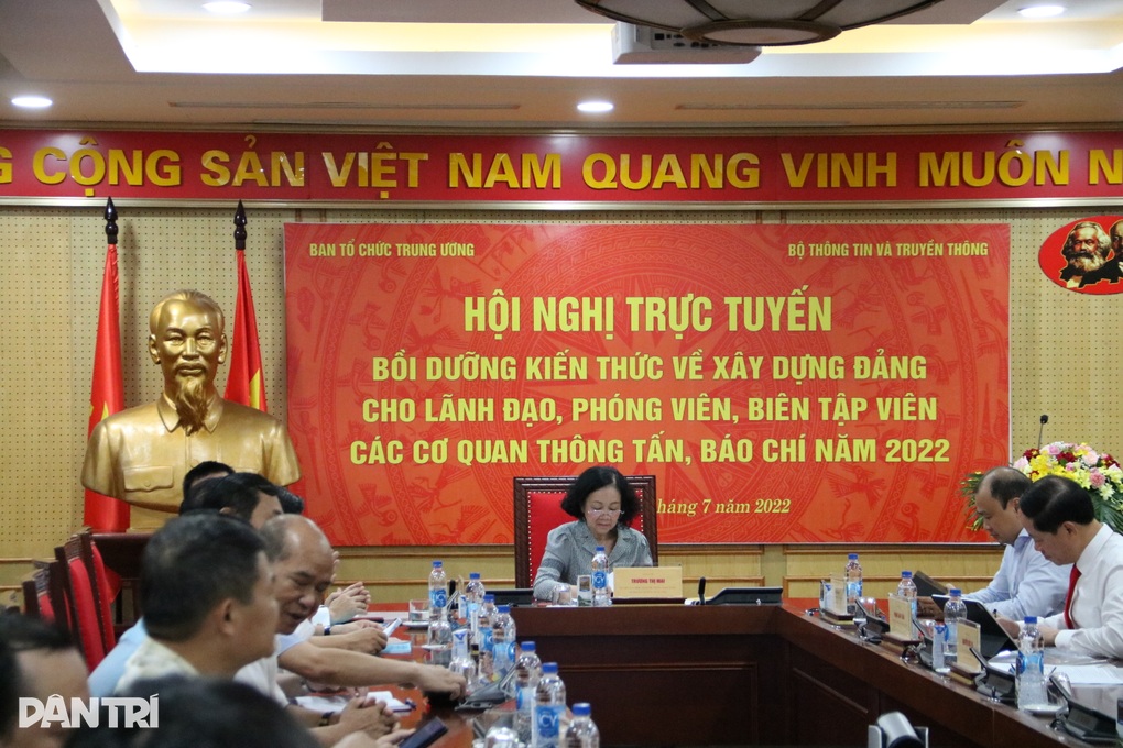 Bà Trương Thị Mai: Dựa vào dân để xây dựng Đảng - 1 Bà Trương Thị Mai: Dựa vào dân để xây dựng Đảng - 1