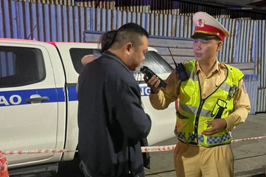Lái xe người Trung Quốc bị phạt 17 triệu đồng vì vi phạm nồng độ cồn