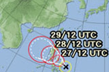 Bão Xangsane hoạt động mạnh trên biển Đông