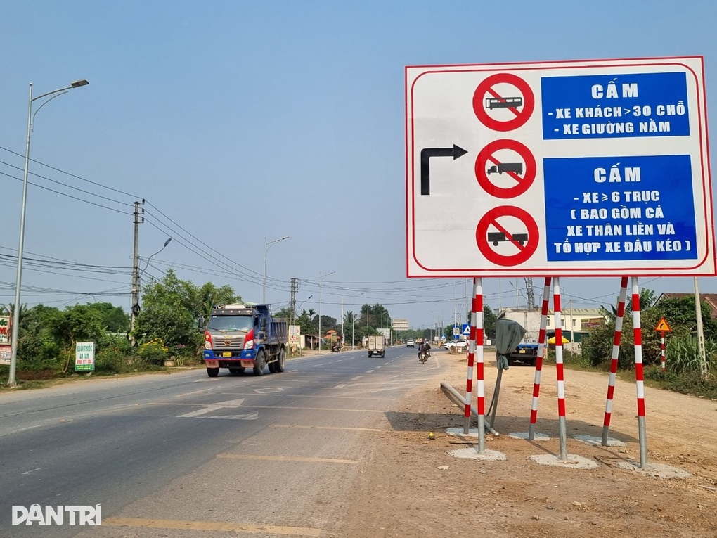 Giao thông trên cao tốc Cam Lộ - La Sơn sau hơn 10 ngày phân luồng - 3 Giao thông trên cao tốc Cam Lộ - La Sơn sau hơn 10 ngày phân luồng - 3