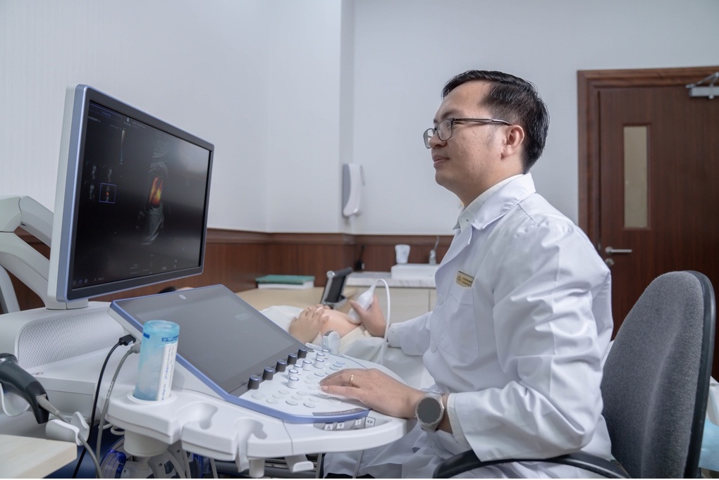 Cứu sống 5 thai nhi mắc bệnh hiếm: Vinmec chinh phục kỹ thuật truyền máu bào thai - 2 Cứu sống 5 thai nhi mắc bệnh hiếm: Vinmec chinh phục kỹ thuật truyền máu bào thai - 2