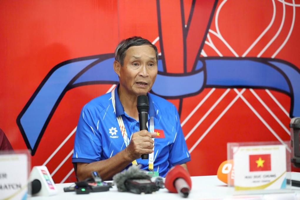 HLV Mai Đức Chung tuyên bố đanh thép trước trận chung kết SEA Games - 1 HLV Mai Đức Chung tuyên bố đanh thép trước trận chung kết SEA Games - 1