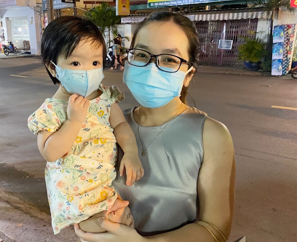 TPHCM: Vì một ca dương tính, khẩn cấp xét nghiệm 2.000 dân - 4 TPHCM: Vì một ca dương tính, khẩn cấp xét nghiệm 2.000 dân - 4