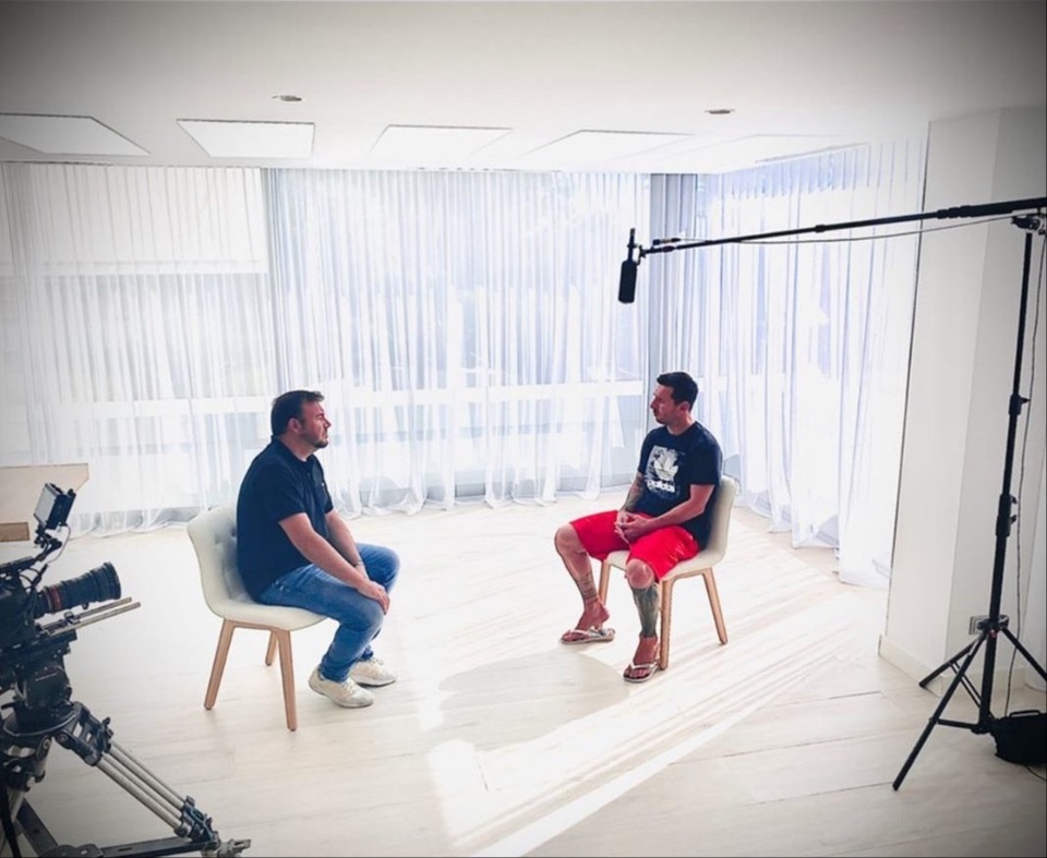 Messi chia sẻ về vợ con sau tuyên bố ở lại Barcelona - 2 Messi chia sẻ về vợ con sau tuyên bố ở lại Barcelona - 2