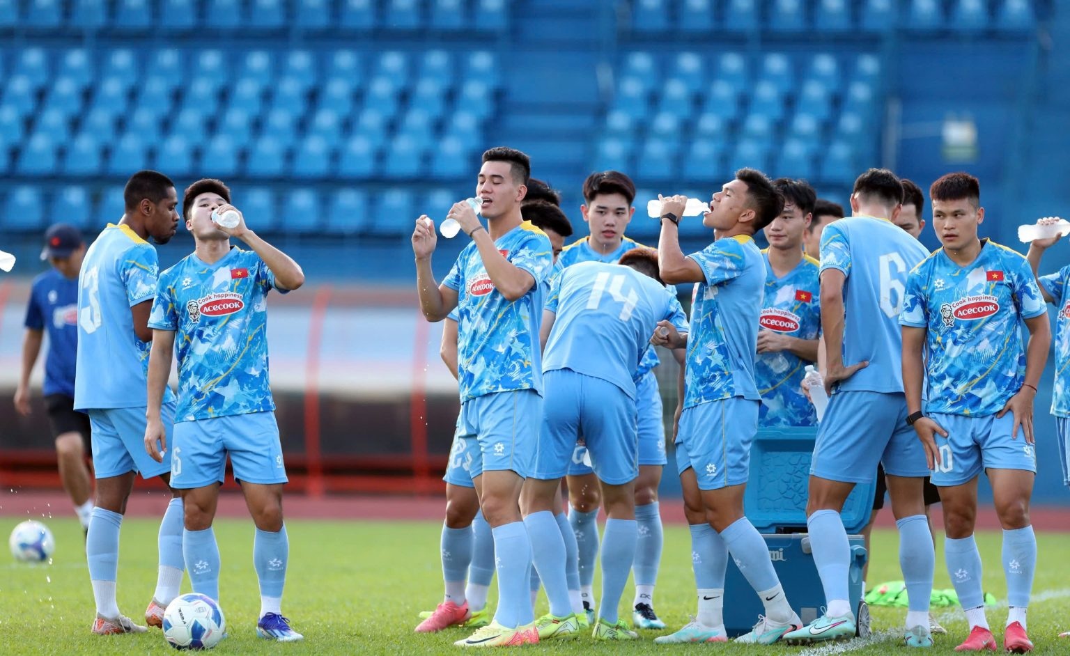 Phản ứng của Tiến Linh khi FIFA chuẩn bị đưa ra án phạt với tuyển Malaysia - 2