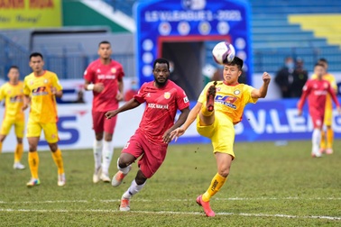 V-League dừng vì Covid-19, nhiều đội bóng không nghỉ Tết sớm