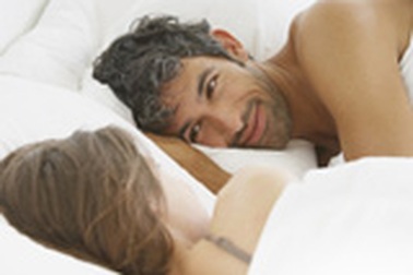 Sau “giao ban”, đi tiểu thấy đau