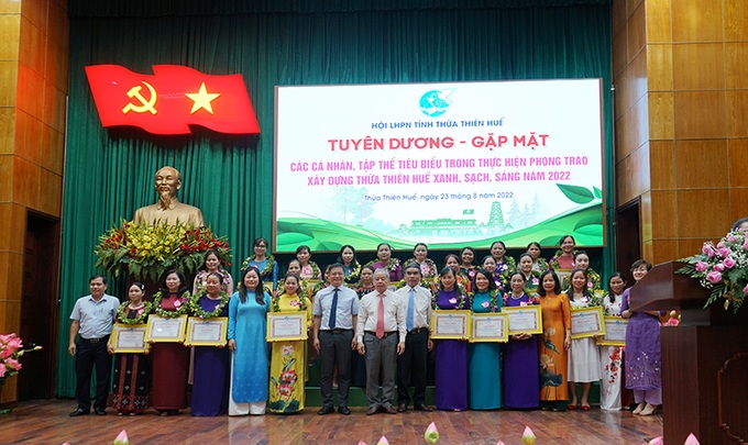 Các cá nhân, tập thể được tuyên dương trong dịp này