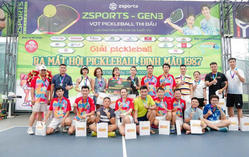 Sôi động giải đấu ra mắt CLB Pickleball Đinh Mão 1987 - 4 Sôi động giải đấu ra mắt CLB Pickleball Đinh Mão 1987 - 4