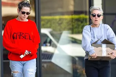 Kristen Stewart đi mua sắm cùng bạn gái mới