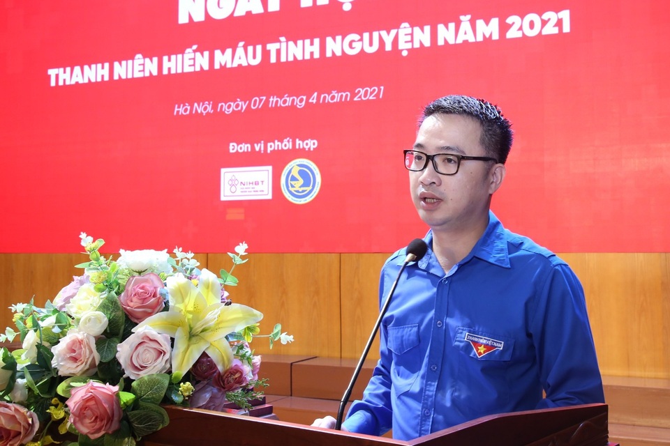 1.000 người tham gia ngày hội thanh niên hiến máu tại ĐH Giao thông vận tải - 2 1.000 người tham gia ngày hội thanh niên hiến máu tại ĐH Giao thông vận tải - 2