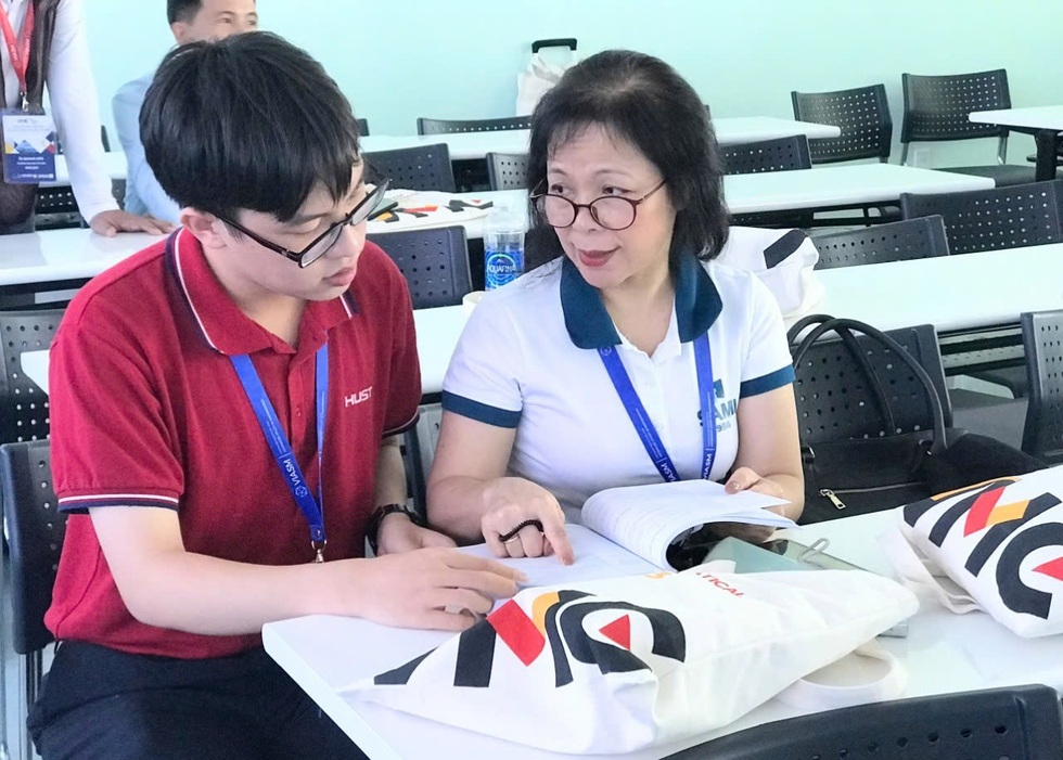 Nam sinh với 6 bài báo khoa học quốc tế, giành học bổng cả tỷ đồng - 1 Nam sinh với 6 bài báo khoa học quốc tế, giành học bổng cả tỷ đồng - 1