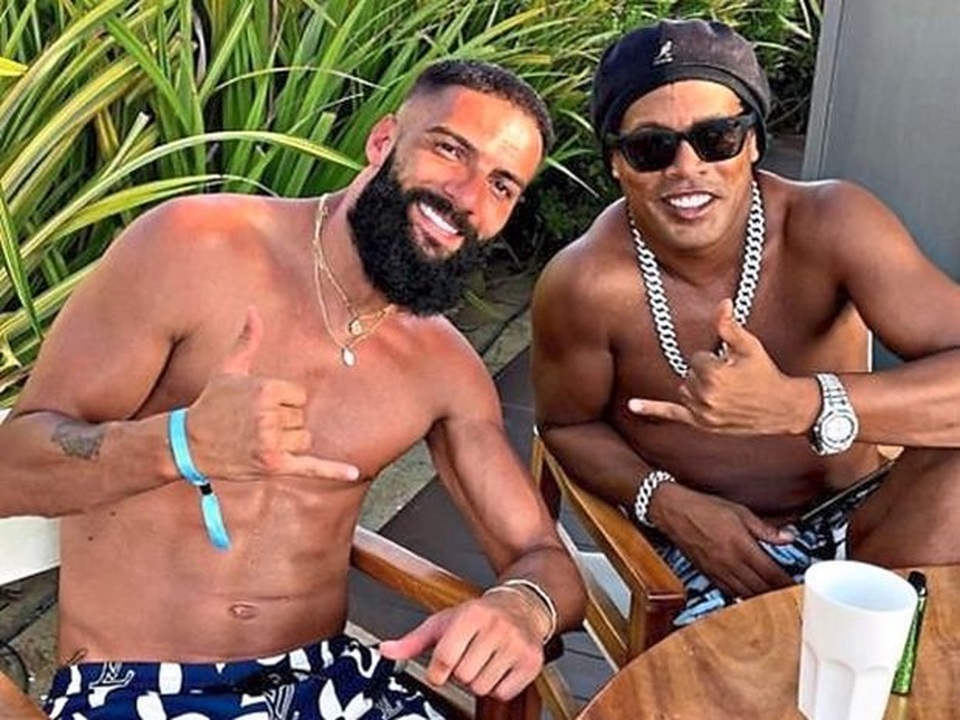 Ronaldinho chúc Malaysia may mắn khi đối đầu với đội tuyển Việt Nam - 1 Ronaldinho chúc Malaysia may mắn khi đối đầu với đội tuyển Việt Nam - 1