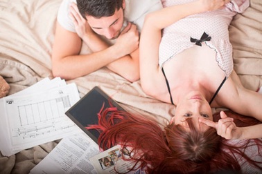 Tâm sự của bà vợ ở nhà nghỉ dịch "chẳng sợ gì, chỉ sợ chửa"