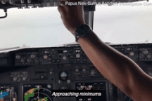 Video máy bay Boeing chở 47 người lao xuống Thái Bình Dương