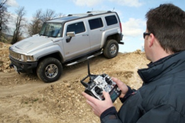 Hummer H3 điều khiển từ xa