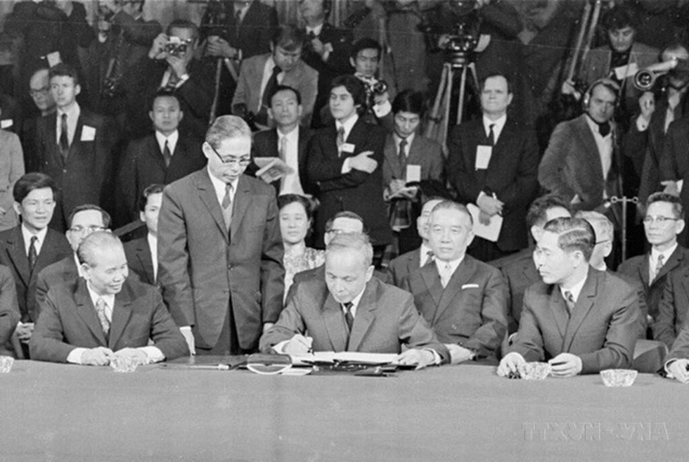 Đàm phán Hiệp định Paris: Đấu trí gay cấn từ chuyện chọn bàn ngồi họp - 5 Đàm phán Hiệp định Paris: Đấu trí gay cấn từ chuyện chọn bàn ngồi họp - 5