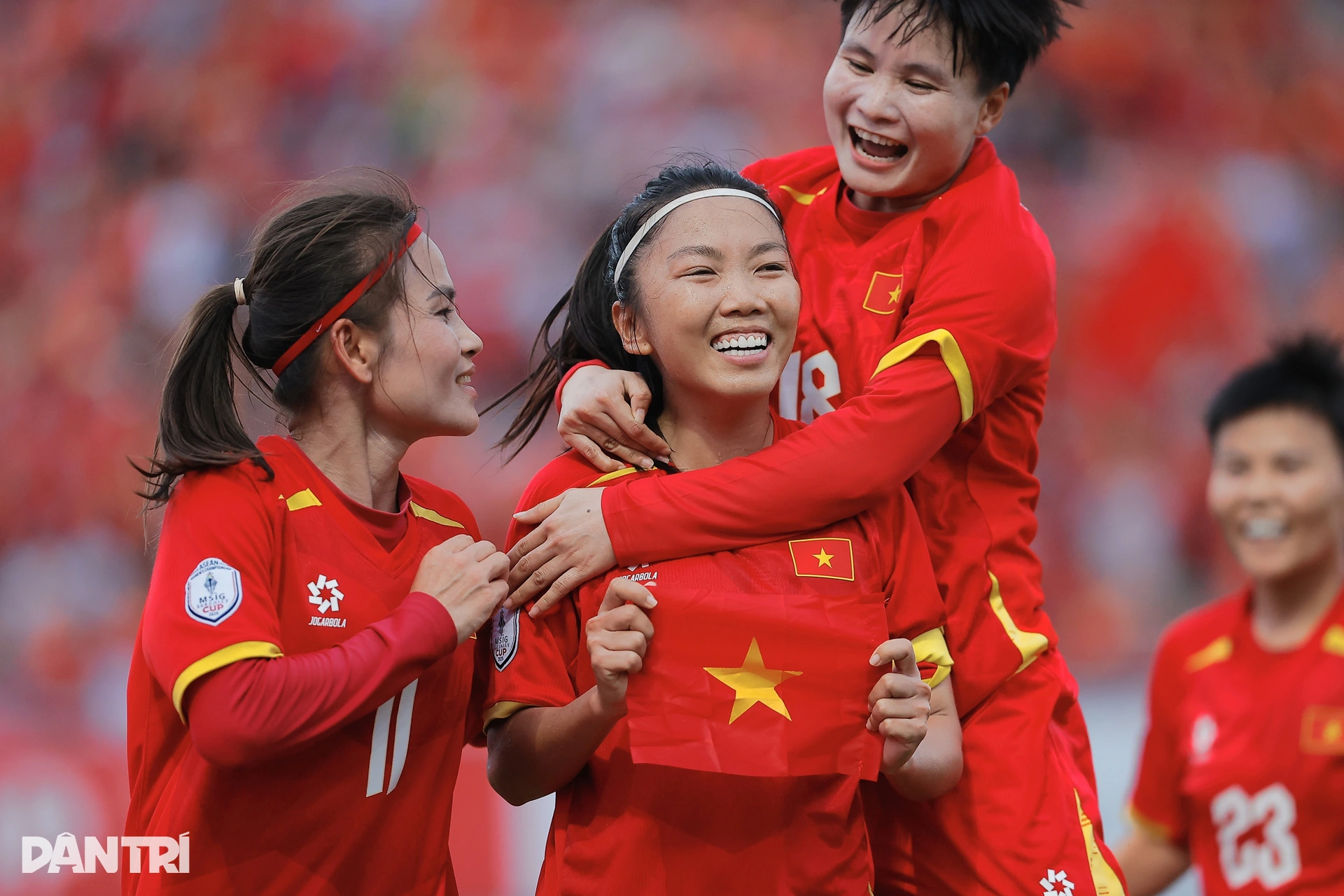 Cuộc thi ảnh Màu cờ tôi yêu nhận tác phẩm dự thi đến hết ngày 10/10 - 17 Cuộc thi ảnh Màu cờ tôi yêu nhận tác phẩm dự thi đến hết ngày 10/10 - 17