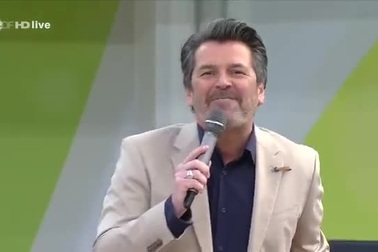 Thomas Anders trình diễn cuốn hút