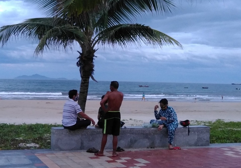 Đà Nẵng vẫn có một số người dân chủ quan trong phòng dịch Covid-19 - 1