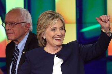 Bà Clinton thắng lớn trước ngày “Siêu thứ Ba”