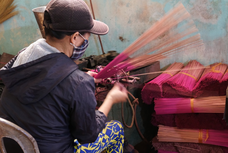 Làng nghề làm hương ở Thanh Hóa chạy nước rút ngày cận Tết - 4 Làng nghề làm hương ở Thanh Hóa chạy nước rút ngày cận Tết - 4