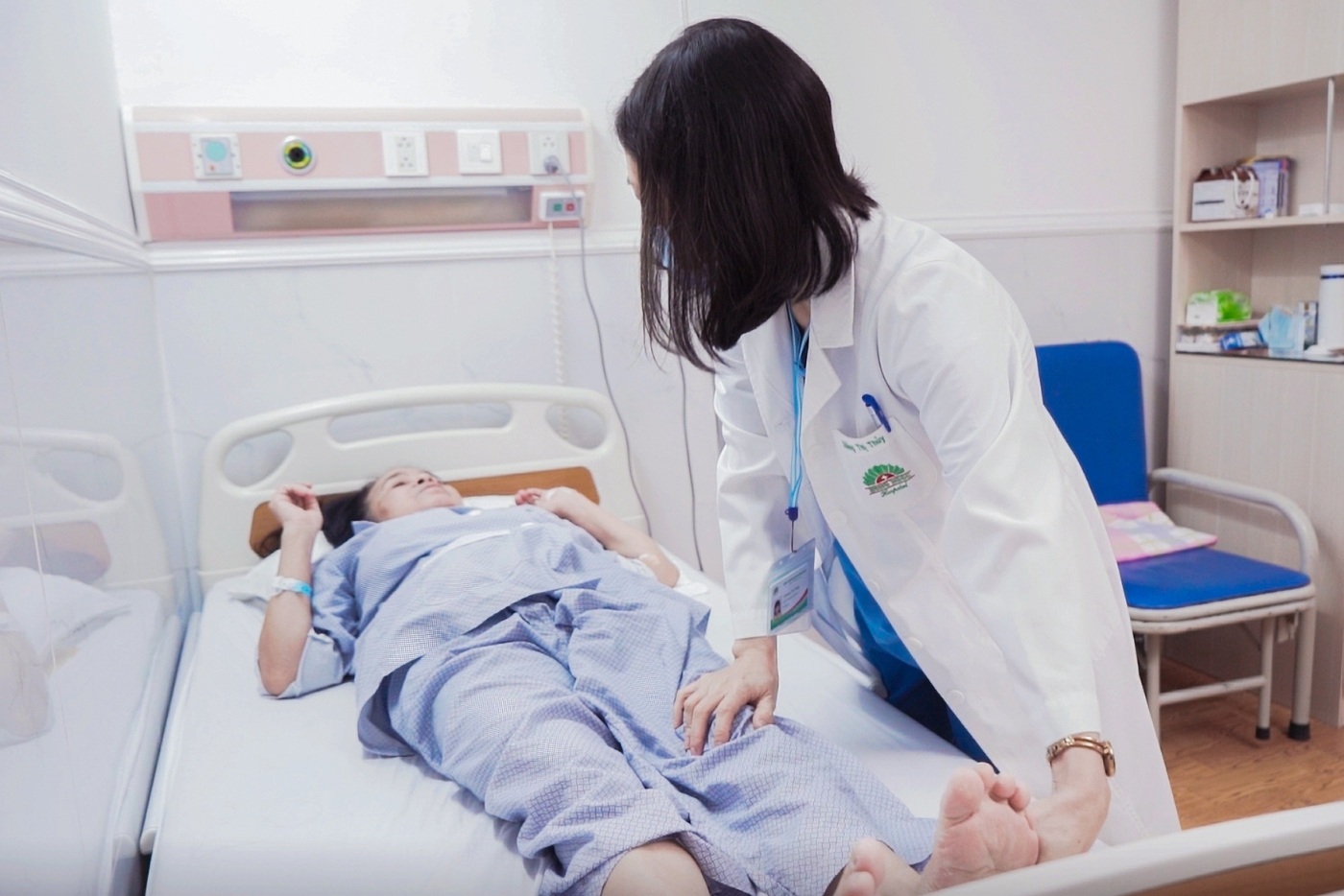 Tưởng đau thần kinh tọa, bệnh nhân nữ 64 tuổi suýt phải cắt bỏ chân - 1
