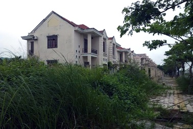 Ớn lạnh khu biệt thự "ma" bên sông Hàn