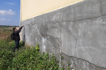 Trường mới xây hơn 13 tỷ đồng đã bị sụt lún, nứt móng, thầy trò không dám vào học