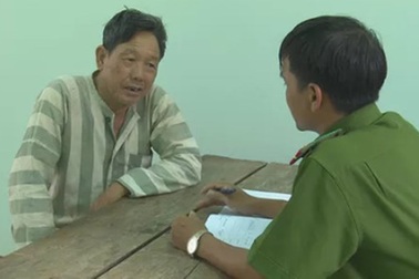 Khởi tố nguyên trưởng thôn tổ chức bán dâm ngay tại phòng karaoke