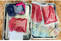 Bắt 2 đối tượng, thu giữ gần 13.000 viên ma túy tổng hợp